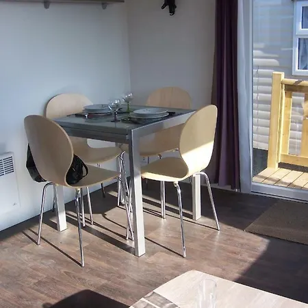 Homelandesparadise Gastes